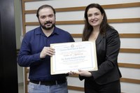 Secretário-Geral Jonas Gomes e Renata Giovanoni, diretora da Fatec Barueri