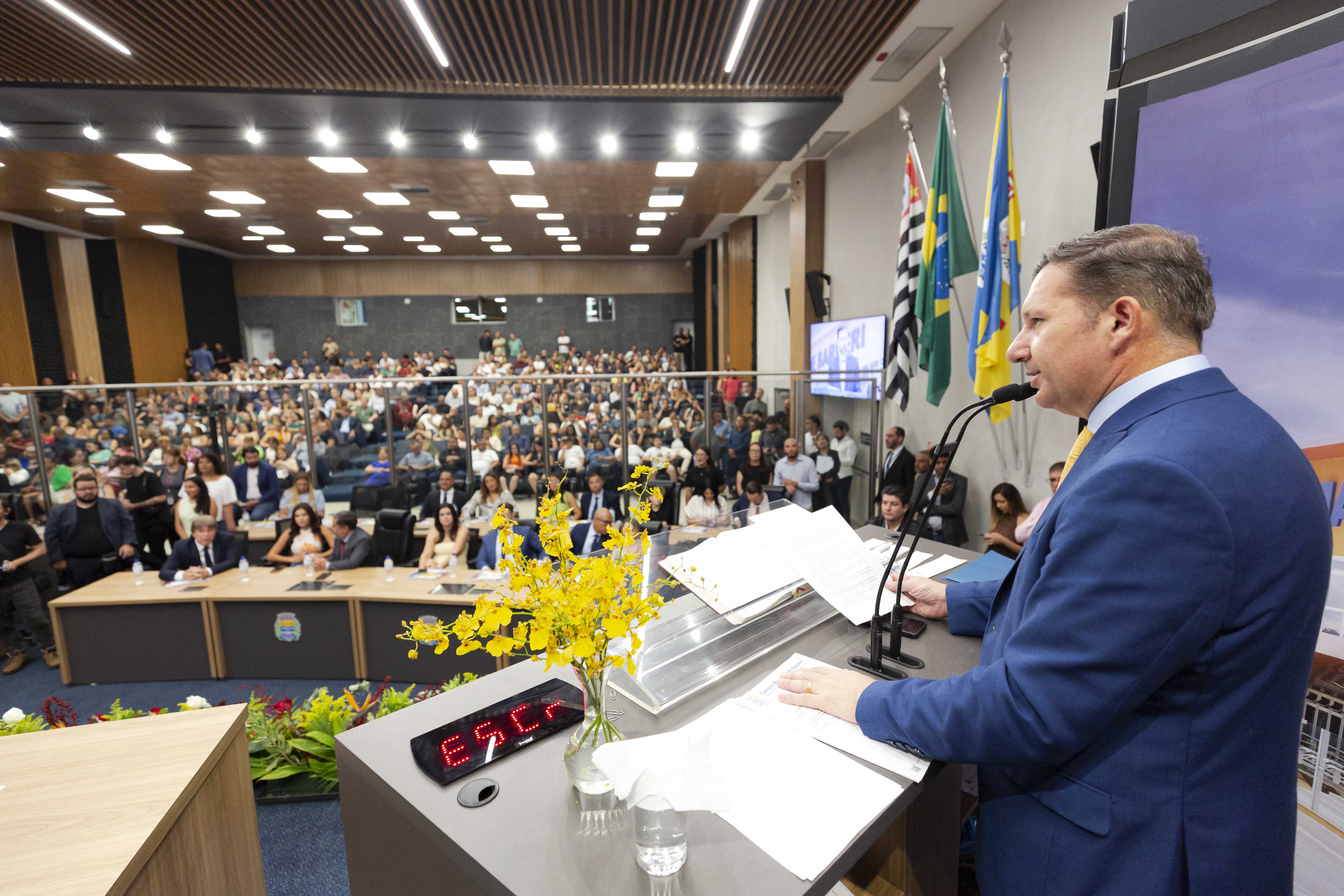 Autoridades destacam progresso e desenvolvimento no aniversário de Barueri