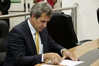 Barrão solicita recapeamento asfáltico em quatro vias