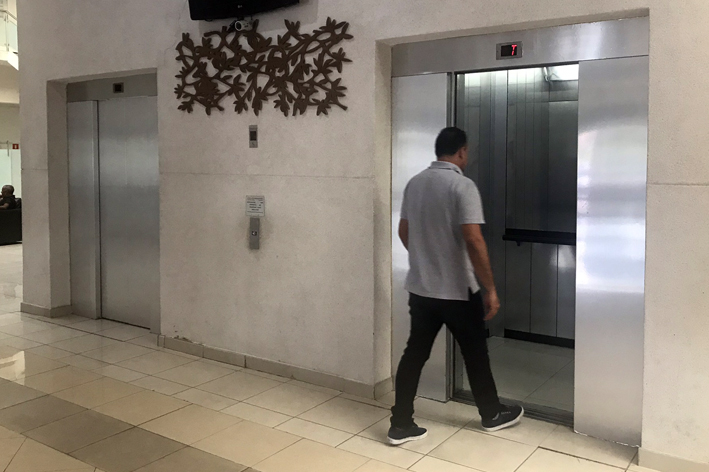 Câmara lança edital para contratar manutenção de elevadores