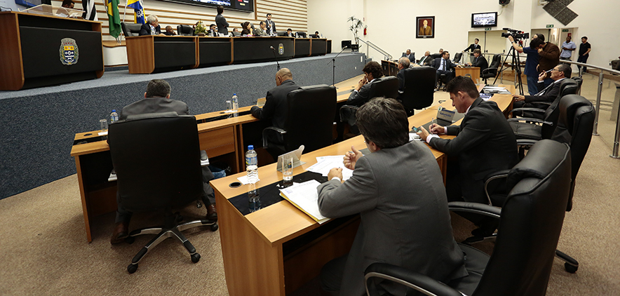 Câmara Municipal de Barueri realiza a última sessão de câmara da décima sexta legislatura