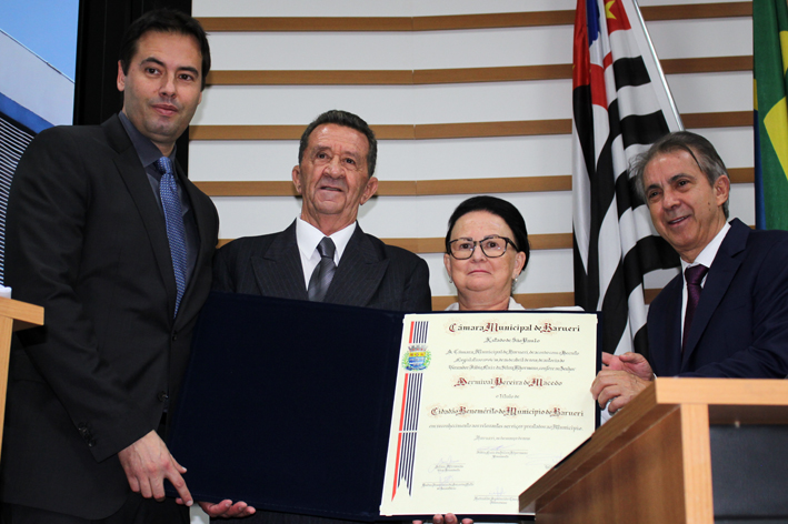 Câmara Municipal presta homenagens nos 70 anos de Barueri
