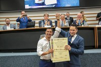 Câmara Municipal presta homenagem nos 73 anos de Barueri