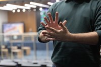 Câmara passa a exibir interpretação em língua de sinais em sessões e eventos oficiais
