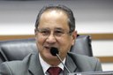 Carlinhos do Açougue solicita estudo para melhorar trânsito no Jardim Silveira