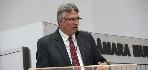 Celso Calegare cria projeto que solicita a limpeza de espaços públicos após os eventos