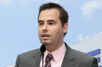 Fabião propõe criação de ‘estações tubo’ para agilizar embarques nos ônibus