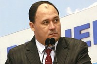 Fabinho do Imperial pede reforma em quadras de esportes