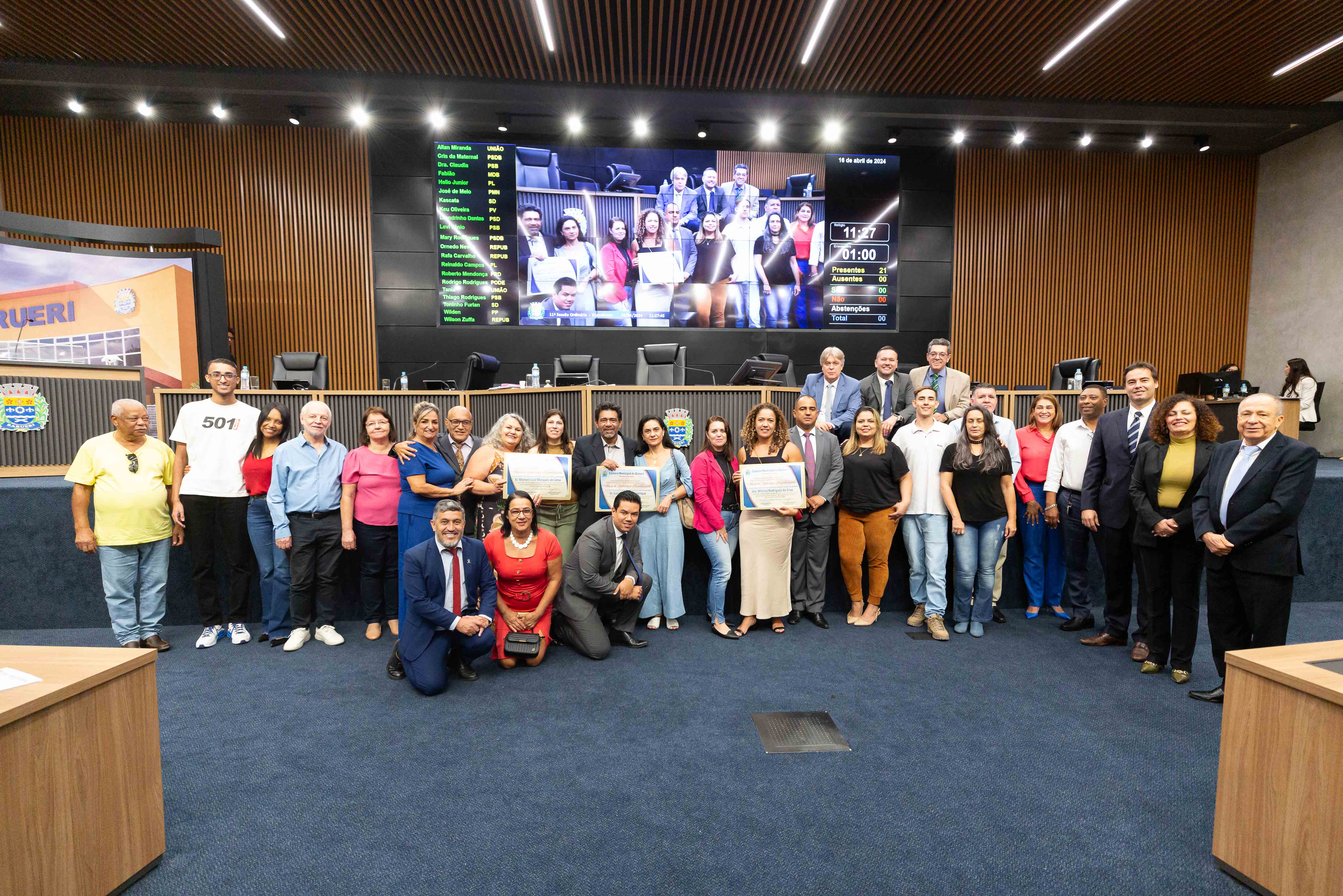 Gestores escolares recebem homenagem na Câmara
