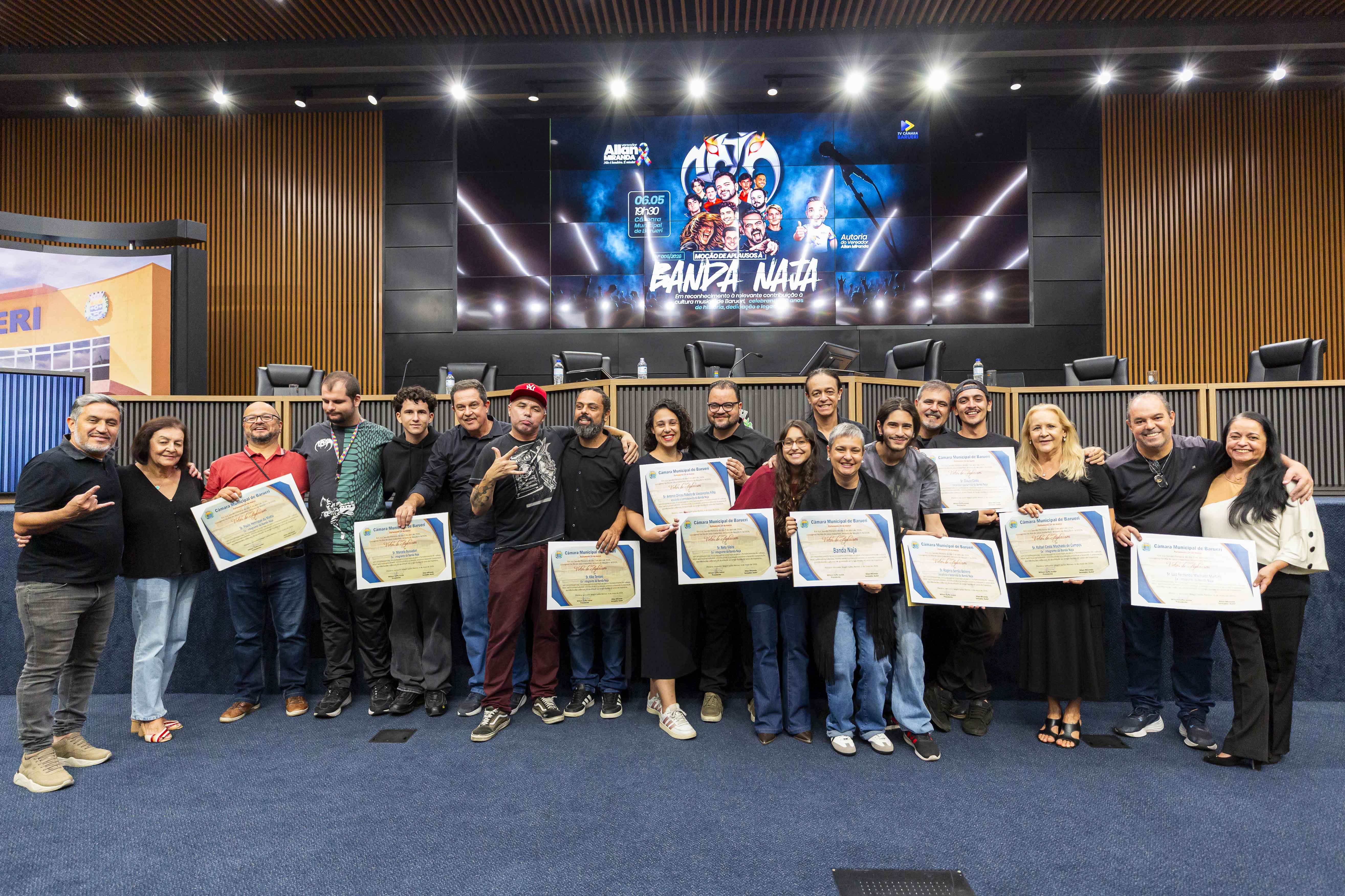 Naja recebe homenagem pelos 40 anos de história