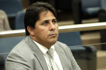 Ornedo Neves pede reforma em quadras de esporte