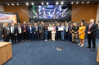 Plenário presta homenagem a chefe do Instituto de Criminalística de Barueri