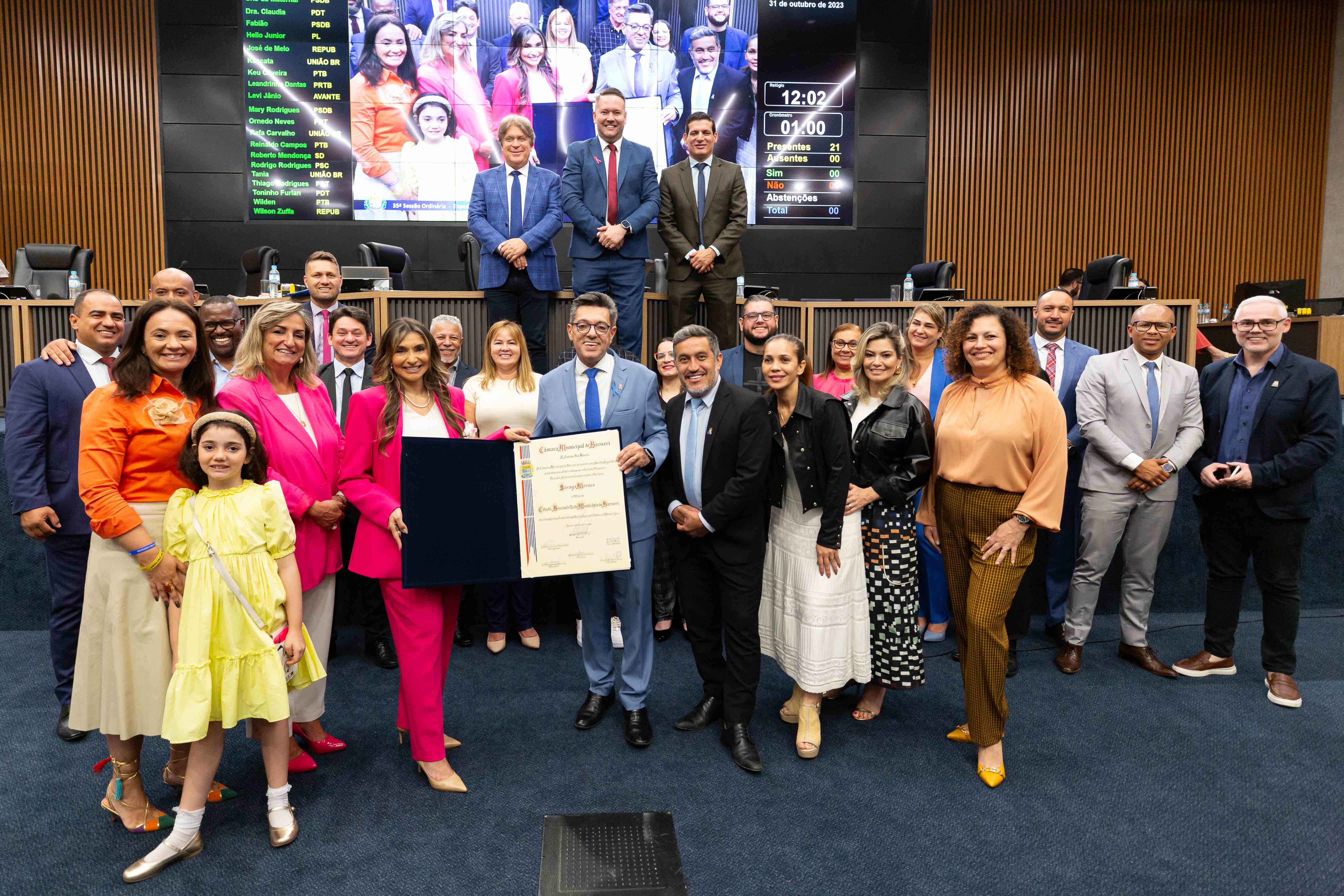 Soraya Moraes recebe título de cidadã barueriense na Câmara