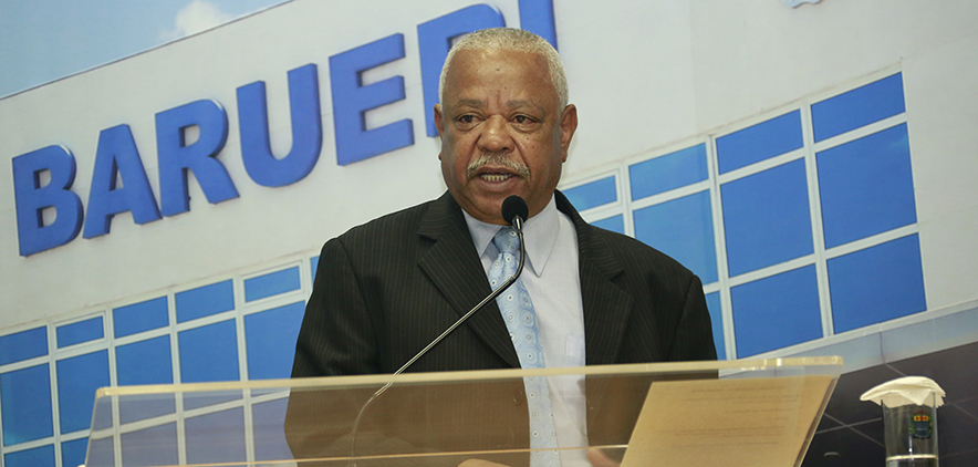 Vereador Miguel de Lima pede estacionamento exclusivo para a Receita Federal