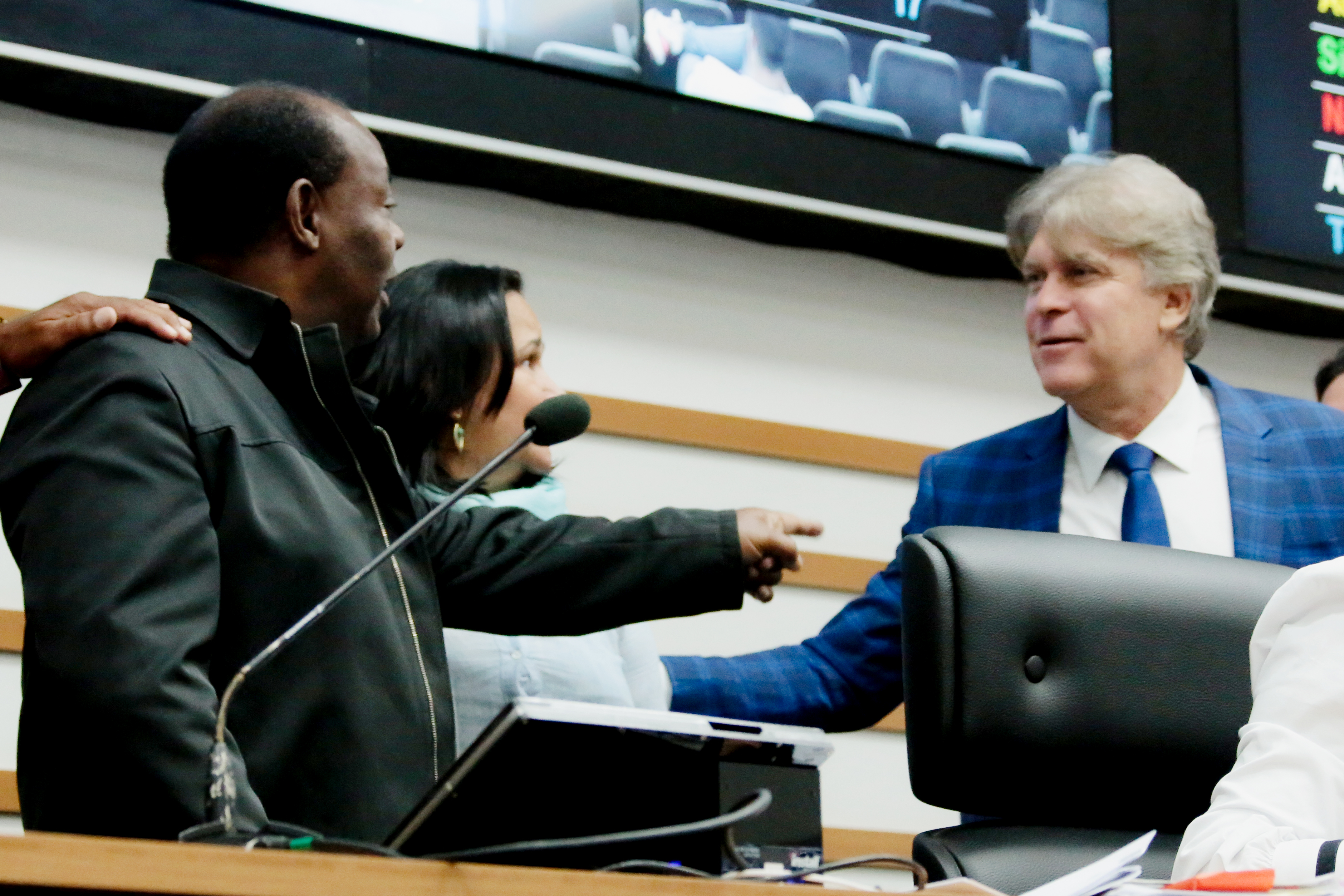 Vereadores de Rio Claro visitam Câmara de Barueri
