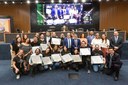 Vereadores prestam homenagem a equipe do espetáculo A Paixão de Cristo